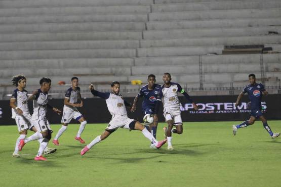 Zapatilla Mejía azotó a los potros del Olancho FC y Motagua los derrotó por la jornada 11 de la Liga Nacional