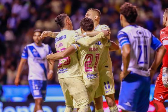 ¡Paliza de locos! América destroza al Puebla y pone un pie en semifinales del fútbol mexicano
