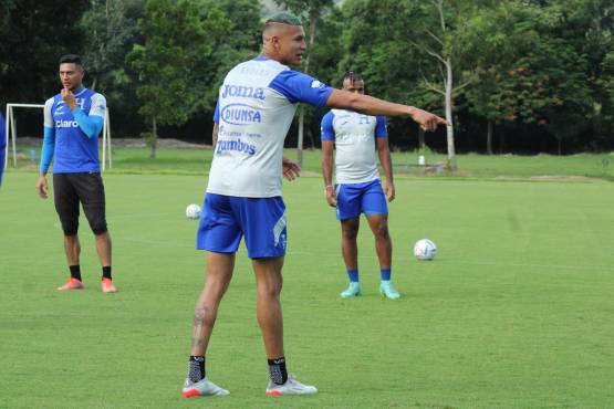 Kervin Arriaga reapareció en los entrenamientos de la H.