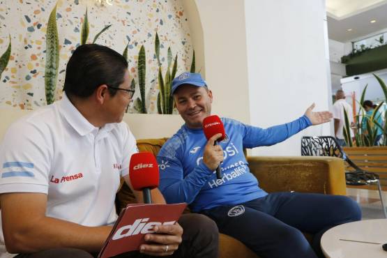 Javier López compartió con Erlin Varela en exclusiva y sorprendió al decir que Carlos Palma es un jugador único en Centroamérica. (FOTO: Estalin Irías)