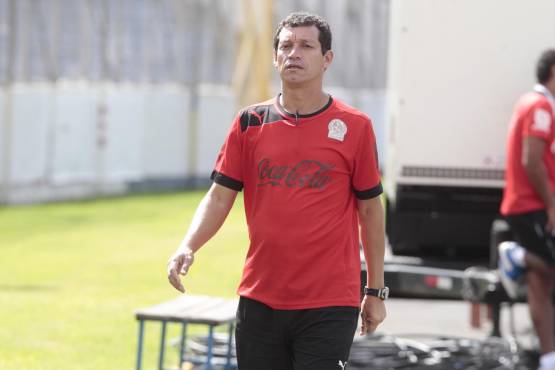 Cocli Salgado, es uno de los encargados de fichar jugadores para Olimpia.