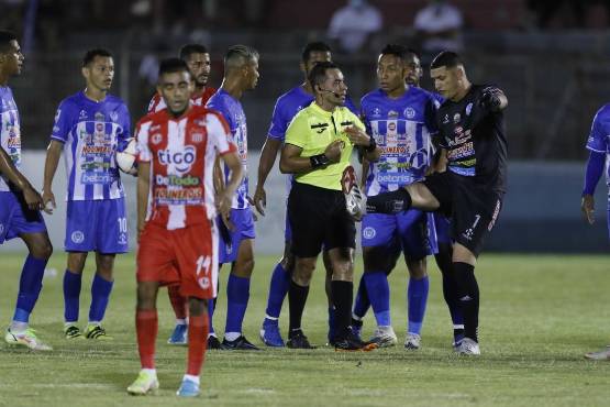 ¡Felicidades papá! Pedro Troglio dejó “hijo” en Honduras y las paternidades más marcadas en los clásicos de Liga Nacional