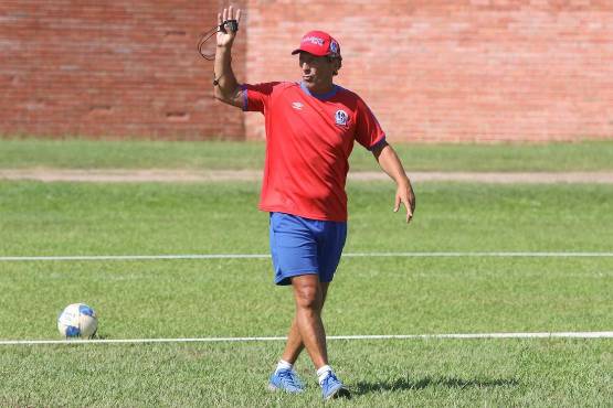Entrenamiento de Olimpia previo a la jornada # 2 torneo apertura 2020 - Pedro Troglio (Archivo)