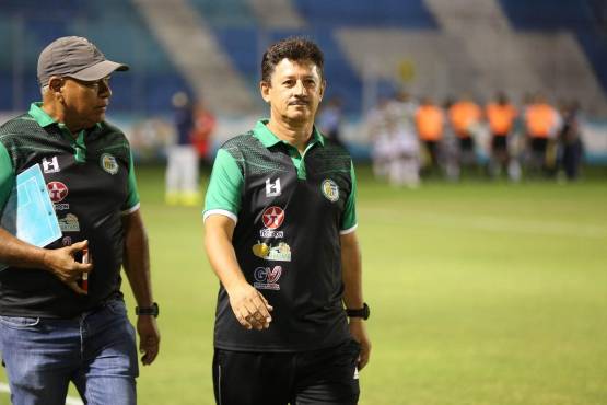 Mauro Reyes estaba dirigiendo al Juticalpa FC de la Liga de Ascenso.