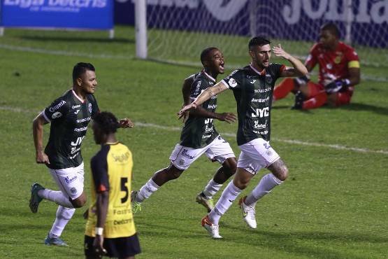 El clásico de la primera vuelta fue ganado por Marathón 2-0 en el Olímpico.