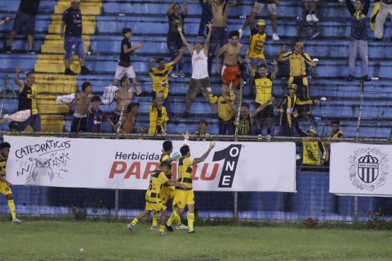 Así celebró Rocca el tanto del empate ante Motagua. Foto: Neptali Romero.
