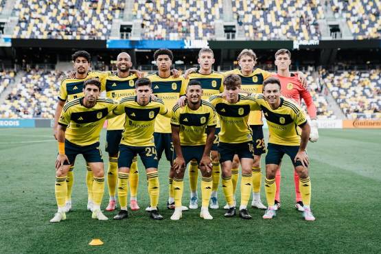 Bryan Acosta regresa a las canchas después de su lesión y debuta con el Nashville SC de la MLS