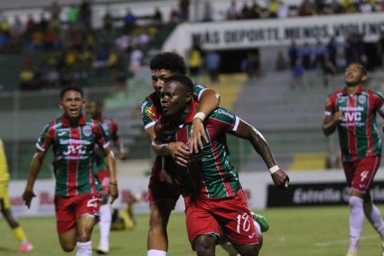 Lacayo celebra el gol de la victoria.