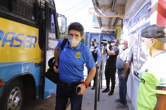 Héctor Vargas y Real España se preparan para medirse en la próxima fecha a Platense.