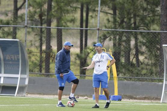 Diego Vázquez no piensa en tirar la toalla con Honduras: “No soy soberbio y no sé de dónde sacaron que celebramos ir a Copa Oro”