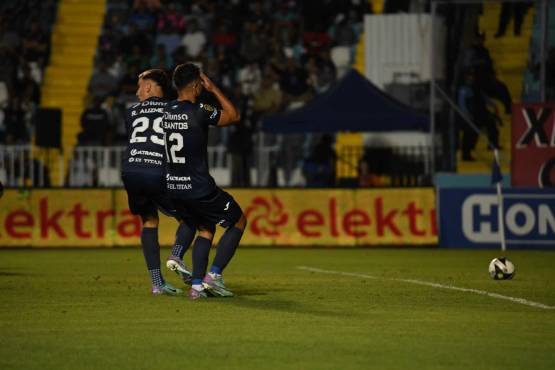 ¡Marathón derrotó a un pálido Motagua en el Nacional con el portero Luis Ortiz de leyenda!