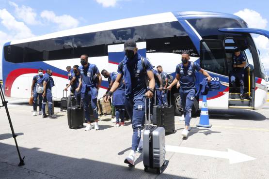 La selección de Honduras salió rumbo a Miami para enfrentar a Argentina.