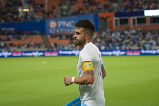 Las selecciones de Honduras y Guatemala miden fuerzas en Houston. Foto: La red.