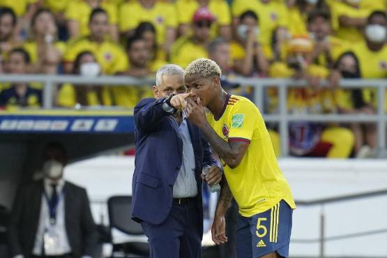 En la cuerda floja: Federación de Colombia se reúne para definir el futuro de Reinaldo Rueda tras estar casi fuera de Qatar 2022