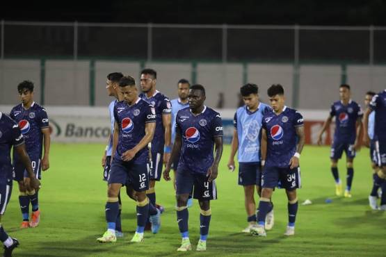 La cara de los jugadores tras el empate ante Real Sociedad lo dice todo. Foto: Marvin Salgado.