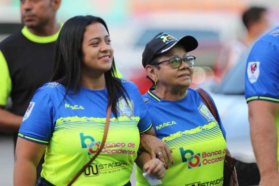 Los potros no estarán solos en el Chelato Uclés. Se ha visto llegar mucha gente olanchana al estadio. FOTOS: Alex Pérez/David Romero
