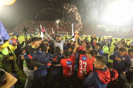 ¡Xelajú MC goleó a Antigua y se corona como campeón del fútbol de Guatemala en el Clausura 2023!