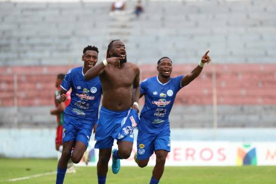 ¡Sorpresa en La Ceiba! Victoria goleó sin piedad al Marathón de la Tota Medina y lo estanca en la tabla de posiciones