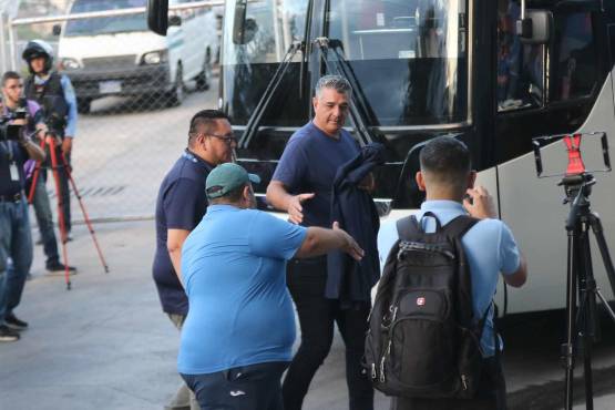 Diego Vazquez llegando al estadio Nacional.