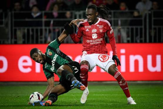 Alberth Elis venía de anotar ocho y nueve goles en sus primeras dos temporadas en Europa. En la 2022/23 solo metió una diana.