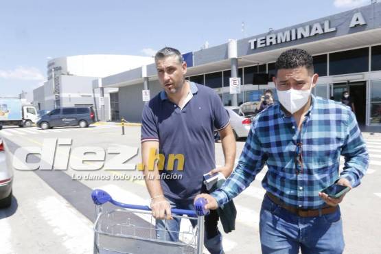 Juan Obelar en el momento de su llegada a San Pedro Sula. Foto: Neptalí Romero.
