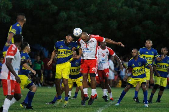 “Muma” Bernárdez revela porqué Honduras no exporta jugadores a Europa; los dos clubes históricos que quisieron ficharlo