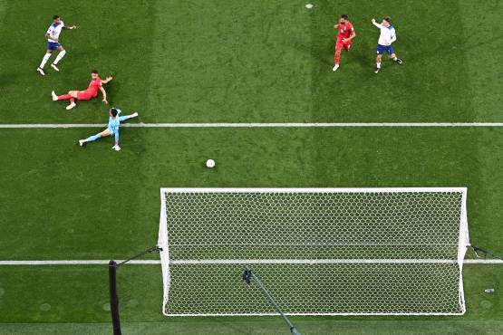 ¡Bárbaro! No tenía ni dos minutos en el campo: Marcus Rashford endosa la “manita” a Irán