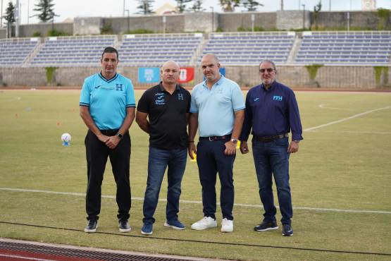La comitiva de la Federación de Fútbol de Honduras en Bermudas. Fotos: Cortesía Federación de Fútbol de Honduras.