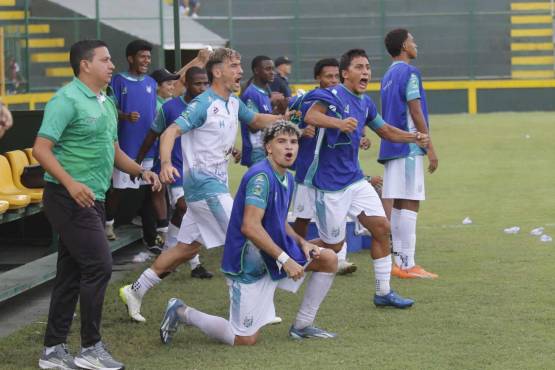 El Platense festejó la clasificación a liguilla tras eliminar al Parrillas One. Foto N. Romero