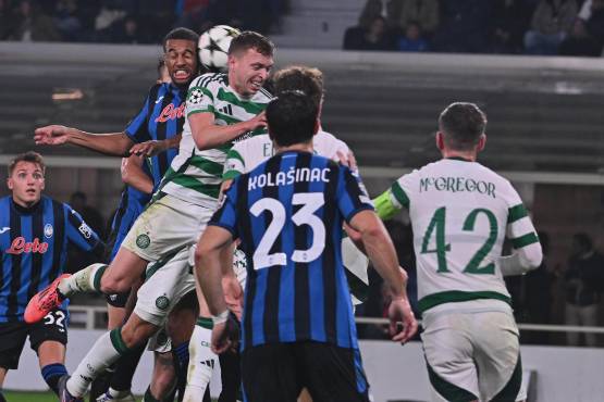 Luis Palma reaparece y Celtic sale vivo de la visita frente al Atalanta por la Champions League