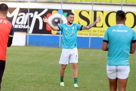 Erick Andino va a otra final de Liga Nacional. Ya jugó con Olimpia y Motagua.