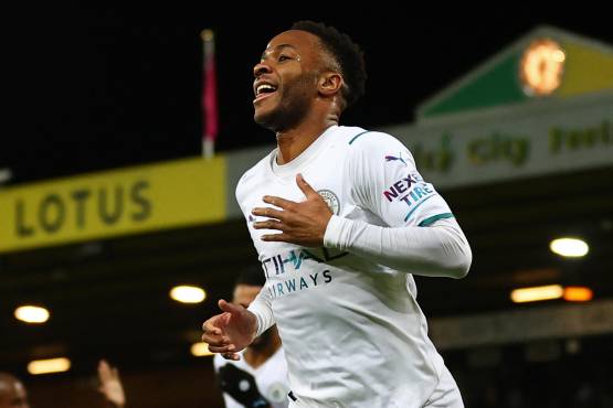 Premier League: Manchester City avasalla al Norwich con un hat-trick de Raheem Sterling