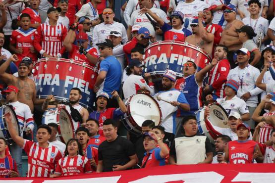 Olimpia, con un partido muy gris, derrota a un Olancho FC que lo metió en aprietos; se sube al liderato