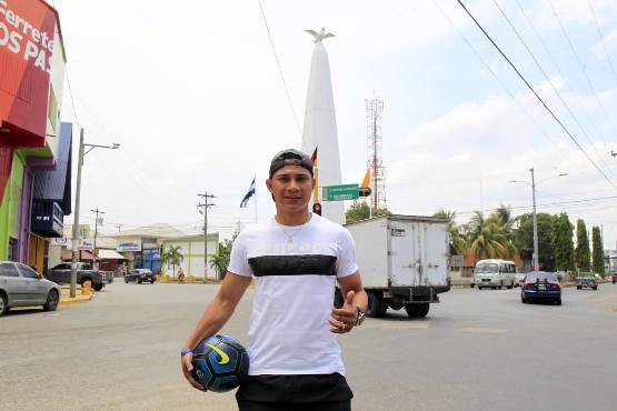 Carlos “Mango” Sánchez nos contó que no se ha descuidado de la parte física, pues quiere llegar a tono al campamento Albo.