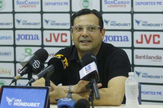 Jeaustin Campos se rinde a la zurda de Alexy Vega y dice: Es muy frustrante saber que teníamos las armas para ganar bien