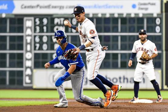 Mauricio Dubón sigue siendo una garantía desde el campo corto de Houston.