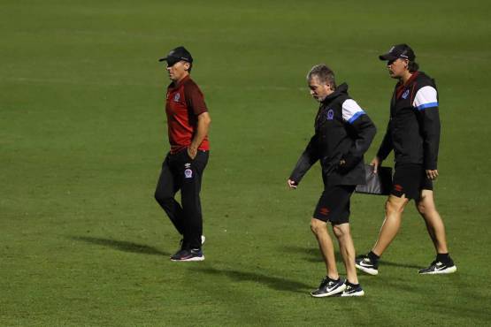 Troglio sorprende en conferencia y afirma que futbolista del Olimpia “es el mejor jugador hondureño, pero lejos”