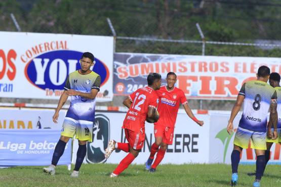 <b>Real Sociedad ganó el duelo entre sí en Tocoa por la primera vuelta con gol de último minuto de Edder Delgado.</b>