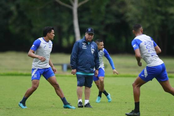 Carlo Costly recuerda el 8-1 ante Canadá y habla del choque de este jueves: “Puede ser el momento de cambiar las cosas”