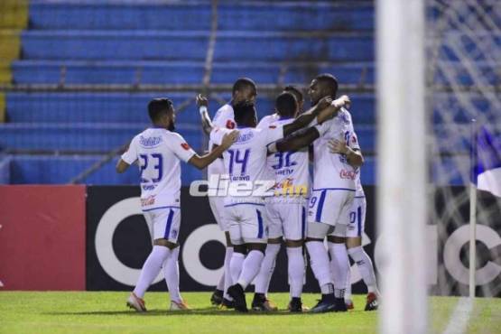 Olimpia sorprende al Comunicaciones con dos goles tempraneros en el Olímpico.
