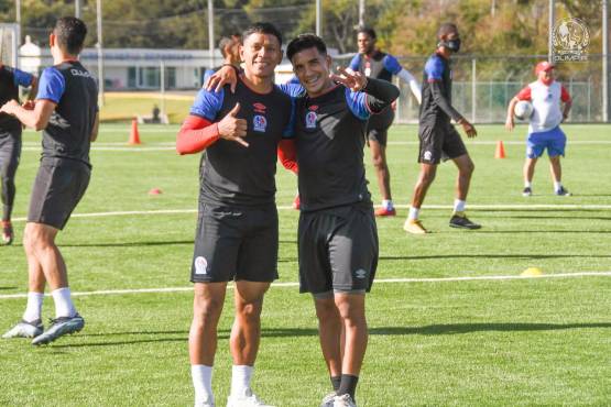Brayan Moya y Michaell Chirinos esperan reventarla durante el Apertura.