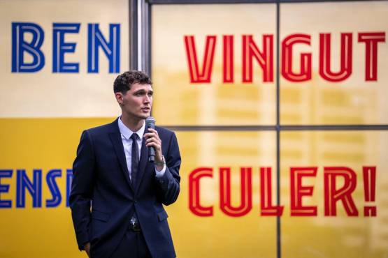 Christensen firmó con el FC Barcelona hasta junio del 2026.