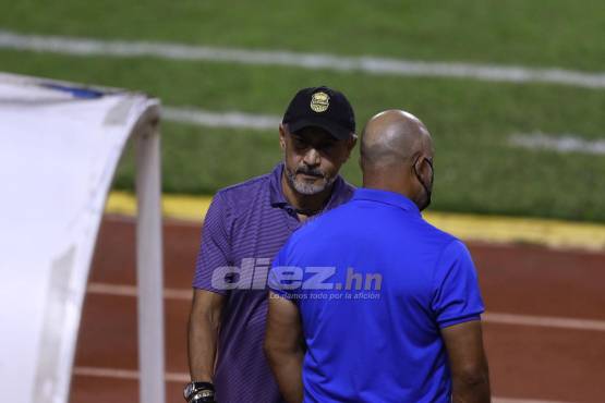 No quería salir: ‘Potro’ Gutiérrez se quedó en el banquillo hasta que los aficionados de Real España se fueron del Olímpico