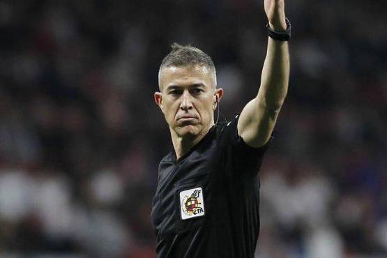 La Federación y el Comité Técnico de Árbitros han tomado la primera gran decisión después de la crisis vivida con todo lo ocurrido en Mestalla: Echar a Iglesias Villanueva y cinco árbitros más.