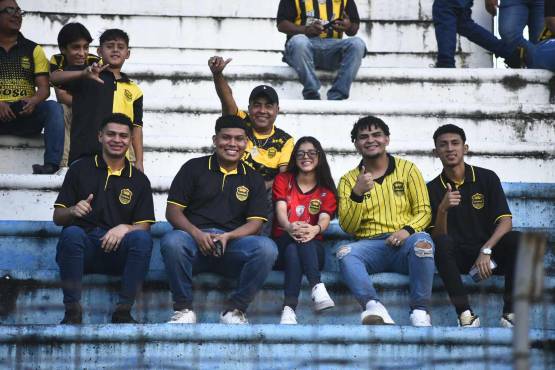 ¡Real España se deshizo del Marathón en el derbi sampedrano y se sacude la paternidad!