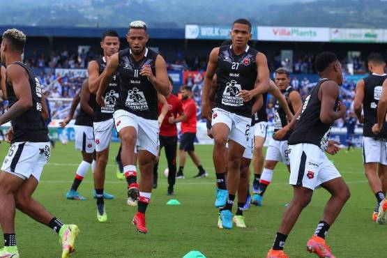 ¿Y Alex López? Alajuelense no pudo contra el Cartaginés y pierde juego de ida en la final del futbol de Costa Rica