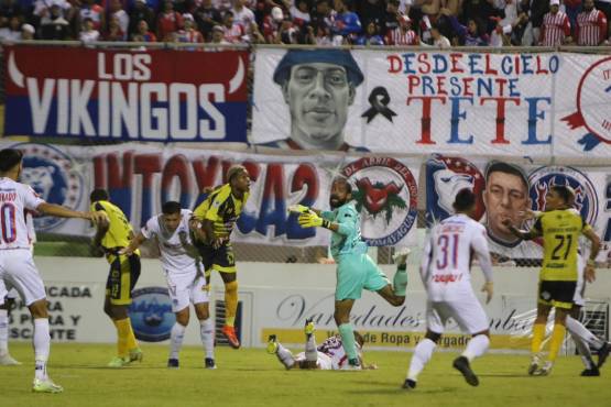 Con gol de José Pinto, Olimpia sacó pétroleo ante Génesis en Comayagua y dio un paso importante en la semifinal