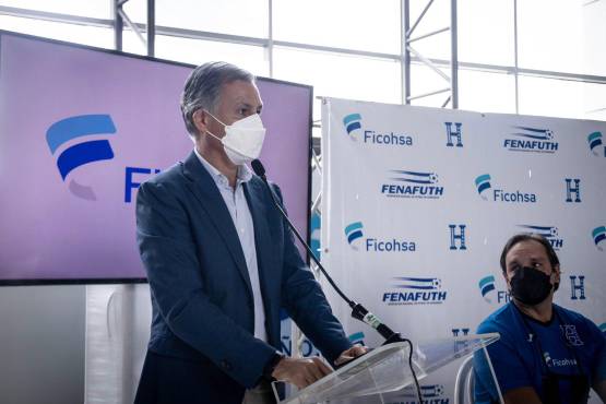 En el evento comparecio el Secretario General de la Federación Nacional Autónoma de Honduras (Fenafuth), el abogado José Ernesto Mejía.