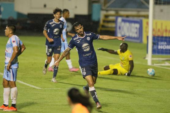 Maicol Cabrera anotó dos goles en el partido y llegó a cinco dianas en el torneo.