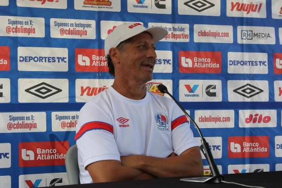 Troglio sobre la gira de Olimpia: “Hubiese preferido quedarme en el CAR que ir a jugar en sintéticas y no entrenar”